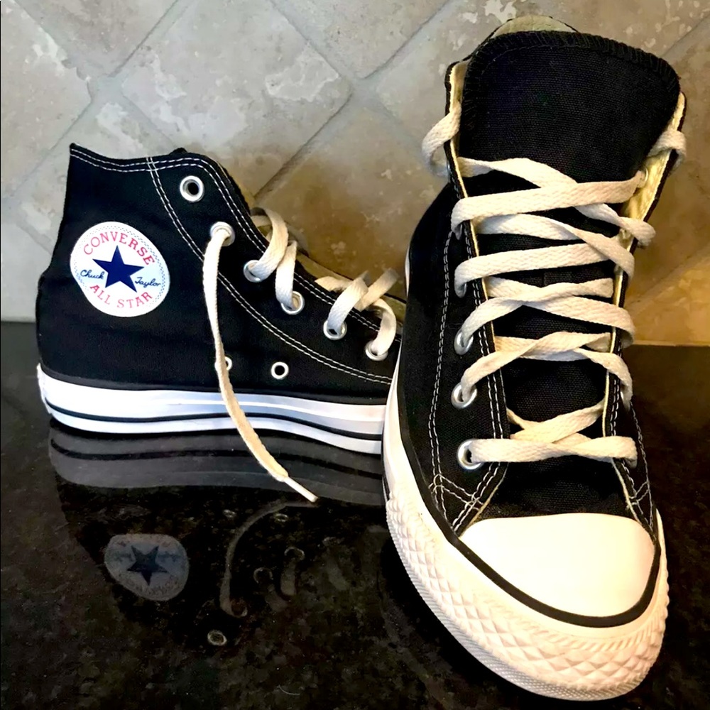 Black High Top Converse Women’s Size: 7.5